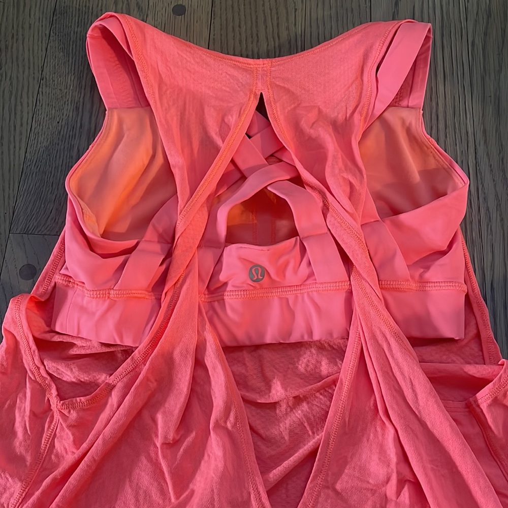 Lululemon Coral Built in Bra tank - sz 6 - Picture 3 of 3